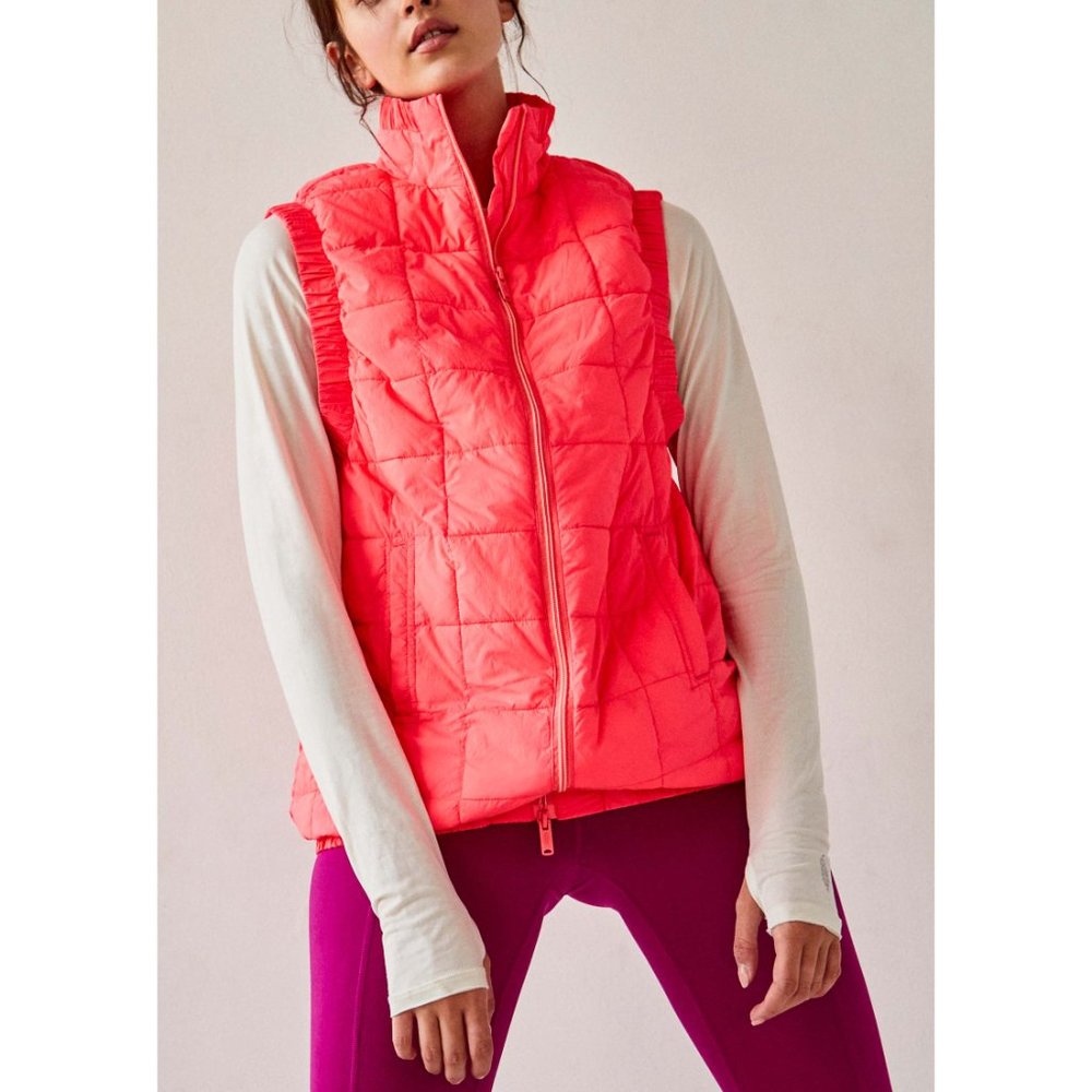 🎉LAST CHANCE🎉 LIKE NEW FP Movement Piper Packable Vest / Neon Coral - Picture 2 of 8